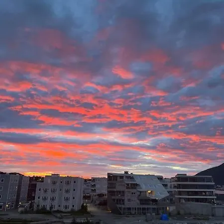 Two-bedroom Apartment, Free Parking, Perfect For Exploring Tromsø