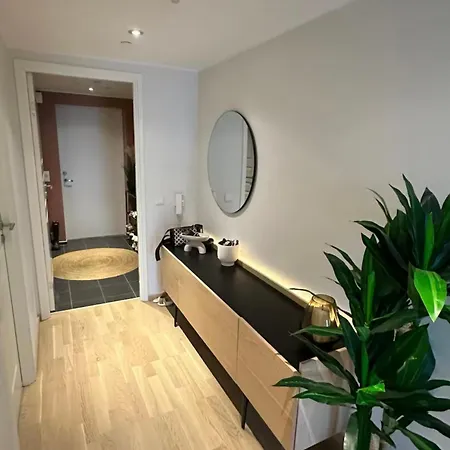 Leilighet Two-bedroom Apartment, Free Parking, Perfect For Exploring