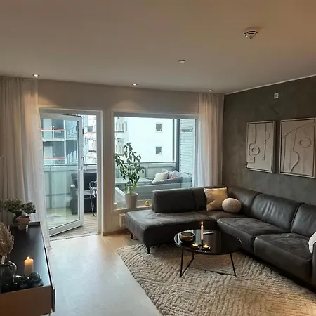 Two-bedroom Apartment, Free Parking, Perfect For Exploring *